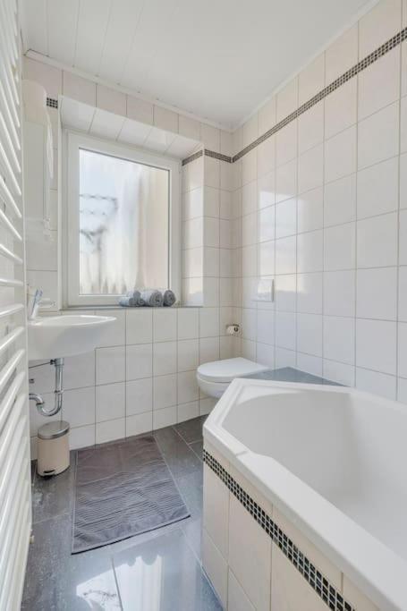 Tiny Apartment With Spacious Terrace On The Rhine Neuwied Kültér fotó