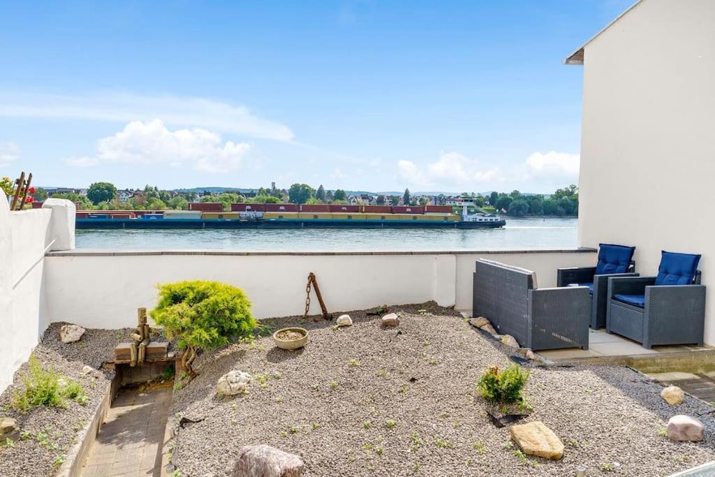 Tiny Apartment With Spacious Terrace On The Rhine Neuwied Kültér fotó
